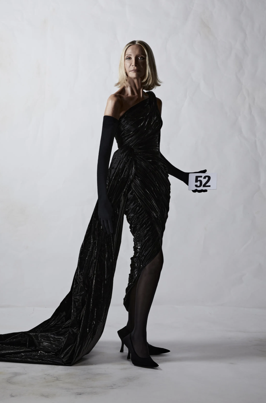 Balenciaga Haute Couture Thu Đông 2023 Thời trang là áo giáp